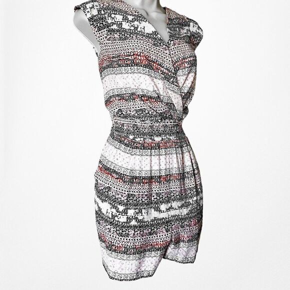 BCBGeneration White Gray Casual V-Neck Printed Striped Romper Dress Size S/M - Picture 5 of 6